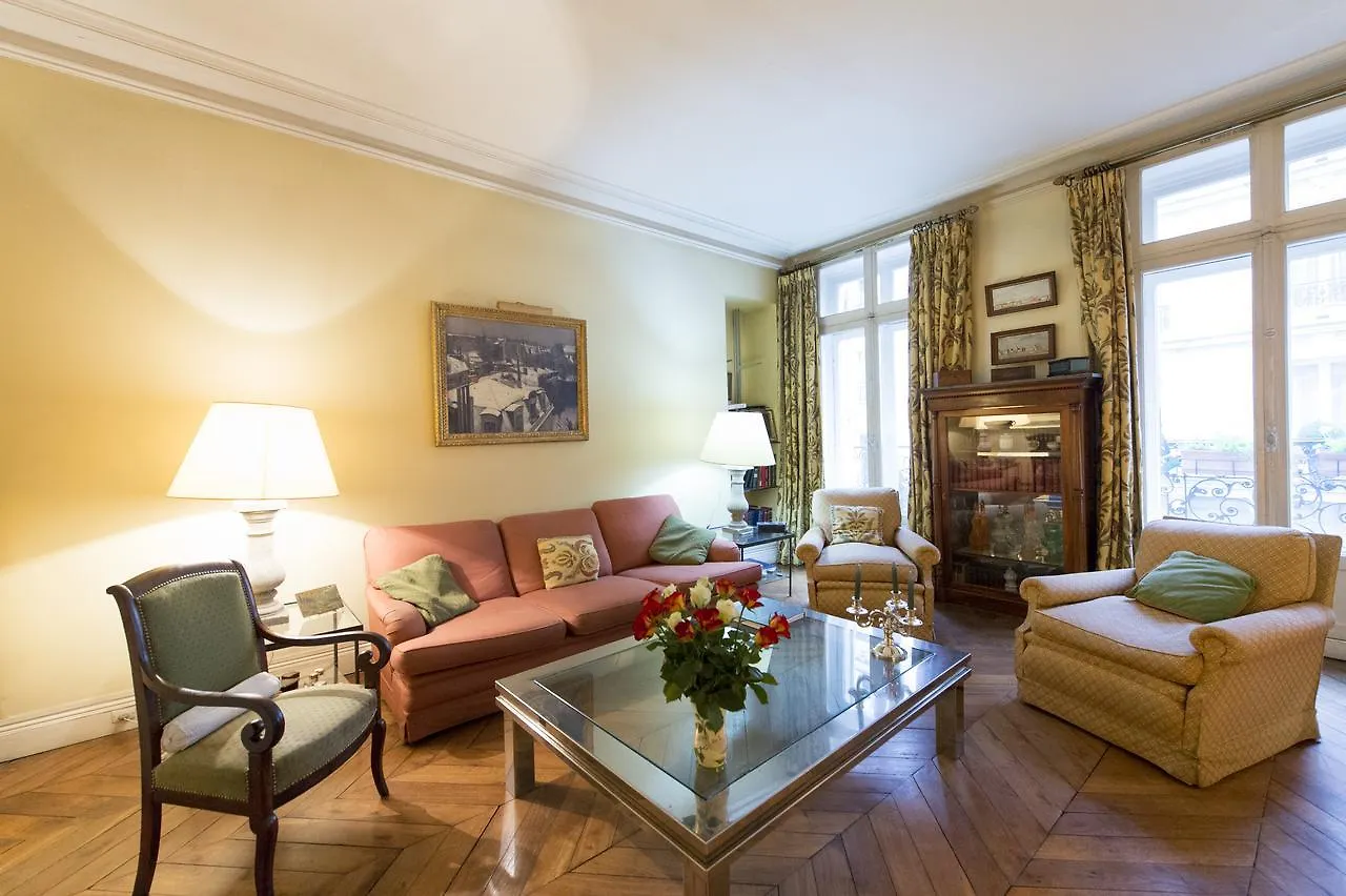 Veeve - Charming Bonaparte Apartamento